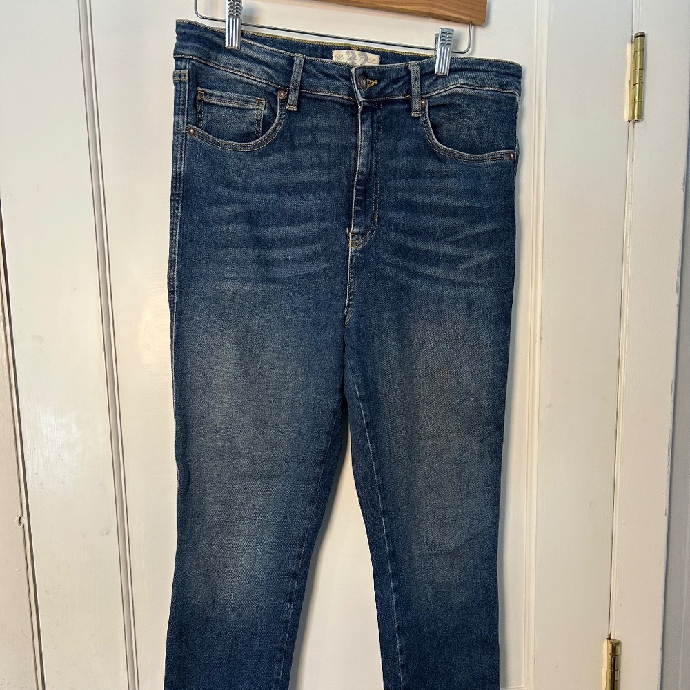 Free People We The Free Straight Leg Jean 32 x 27 frayed hem
